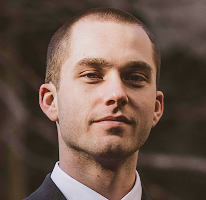 Thomas Whitfield, analyste de trading et expert du marché crypto, portrait